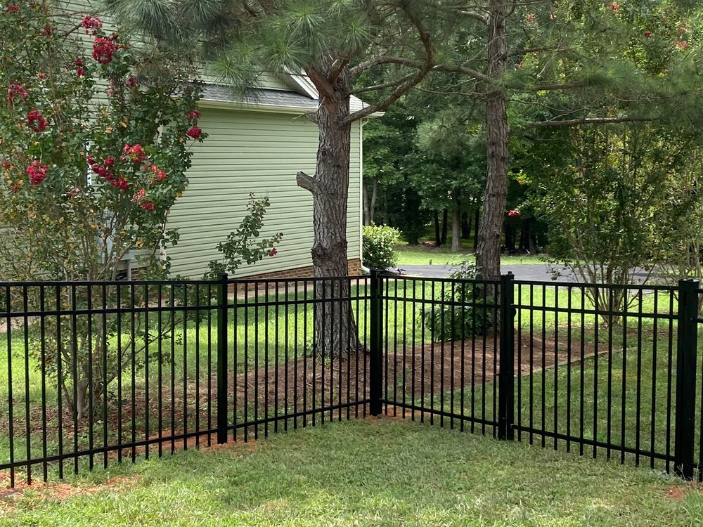 Tar Heel Fence Company LLC