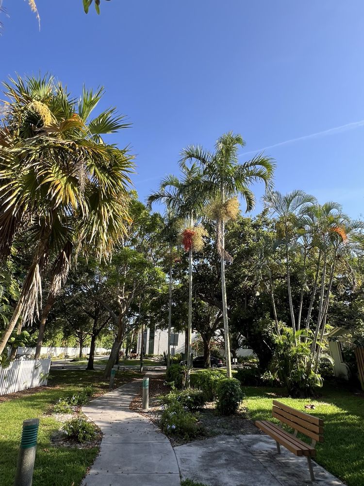 La Hacienda Gardens Image