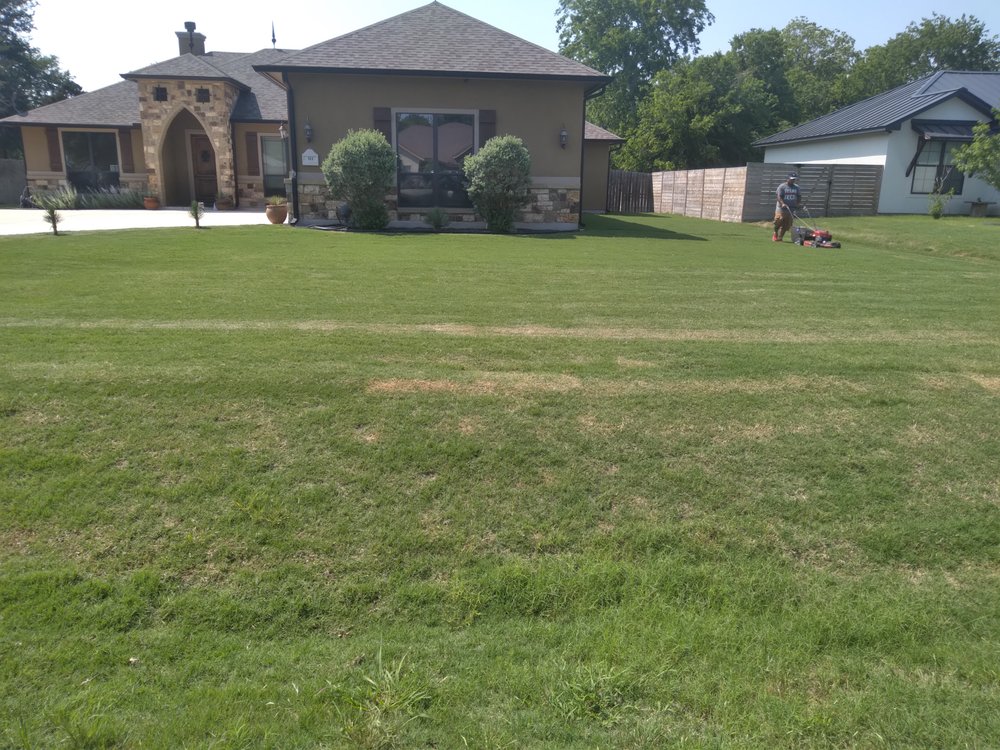 Linda's Mowing & Hauling