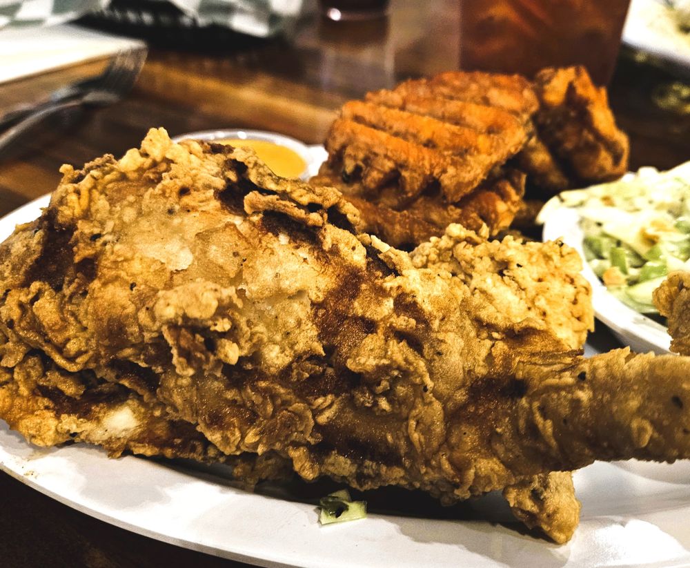 100 Main Restaurant & Bar