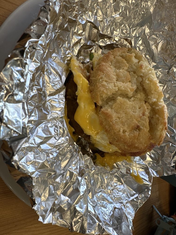 Reveille Cafe At The Commons