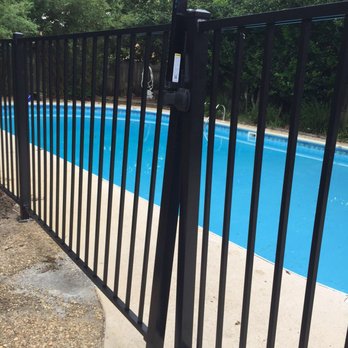 Family Fencing More 12 Photos Fences Gates 9139 Sunset Dr Photo Of Family Fencing More Navarre Fl United States Does This