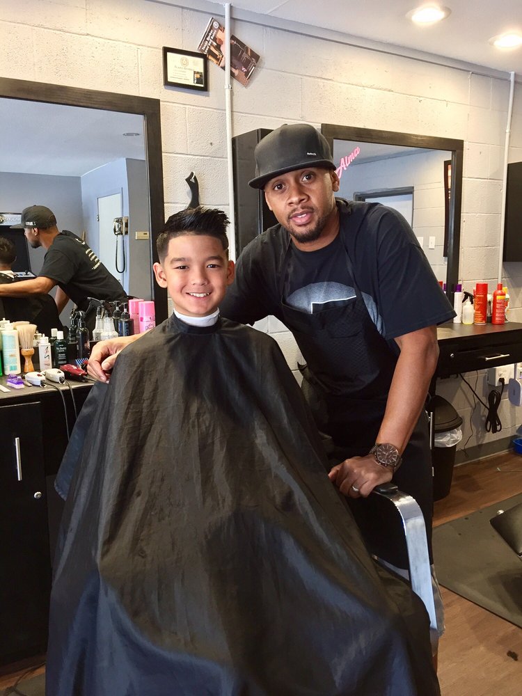 Kane’s Barber Shop - 12 Photos - Barbers - 1719 E 12th St ...