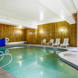 Quality Suites 23 Photos 14 Reviews Hotels 500 Us Route 1 Photo Of Quality Suites Freeport Me United States