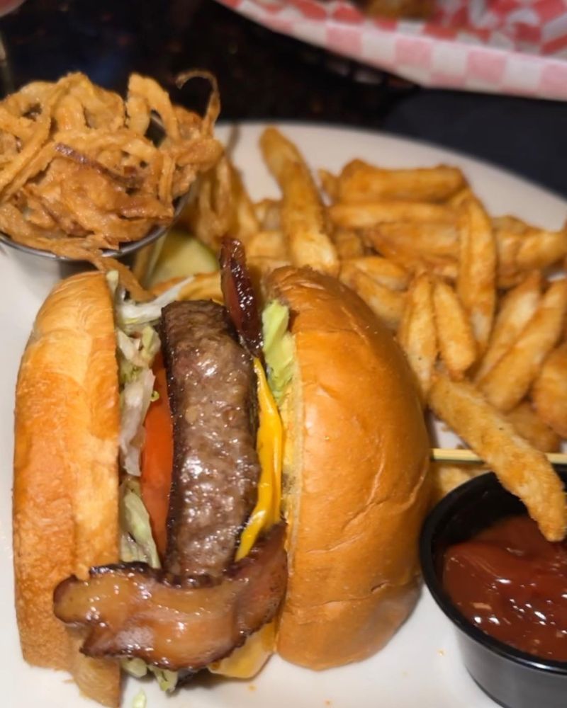 Gold Nugget Tavern & Grille