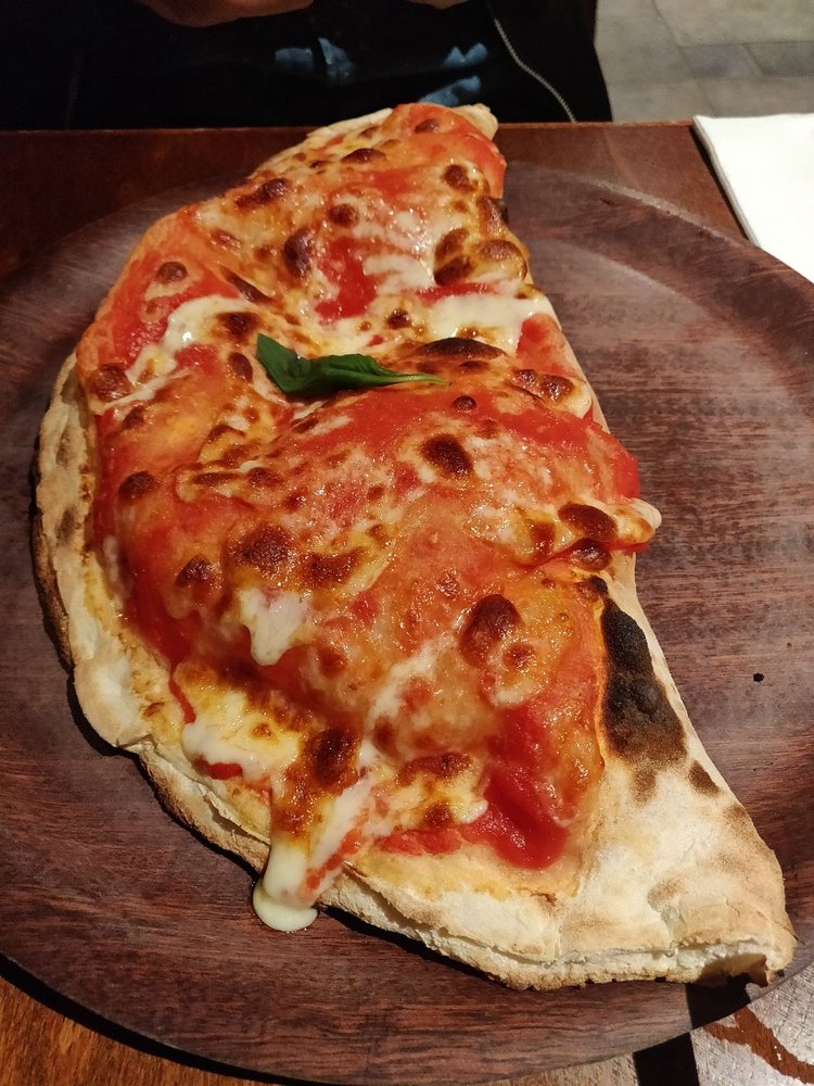 La Fammila Pizza