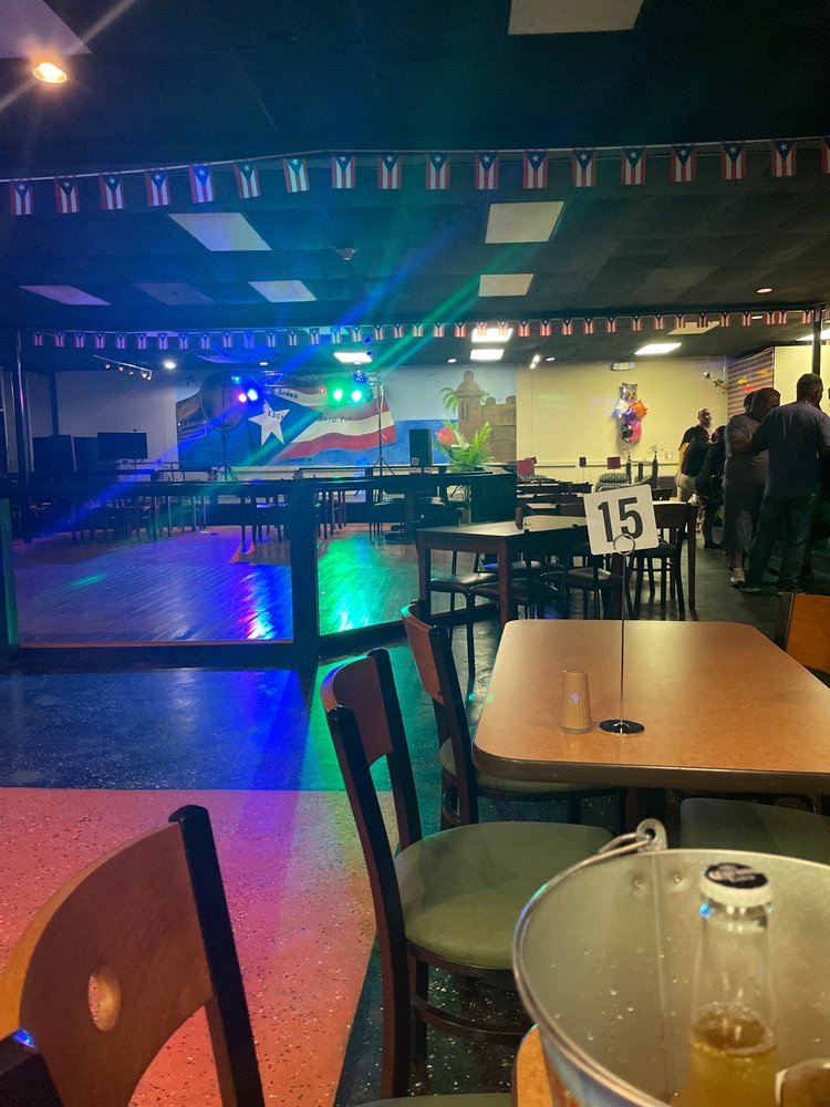 Twister Latin Lounge