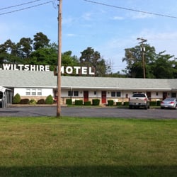 Wiltshire Motel 17 Reviews Hotels 140 S Breezewood Rd Photo Of Wiltshire Motel Breezewood Pa United States Motor Hotel Reminiscent