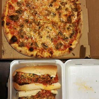 Spaziano S Pizzeria 36 Photos 66 Reviews Pizza 64 Washington Photo Of Spaziano S Pizzeria Haverhill Ma United States Delicious
