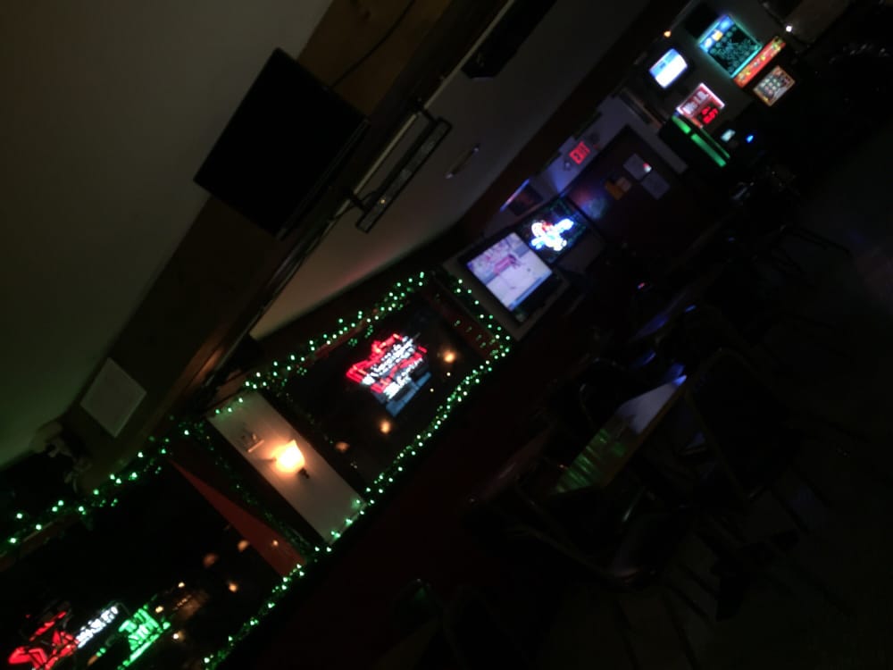 Doc’s Place Dive Bars 1264 Granby Rd, Chicopee, MA Phone Number