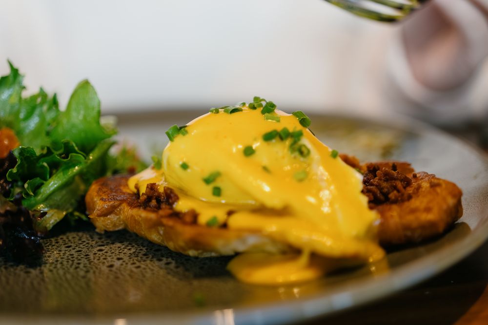 Artisan - 7 Leaves & Crema Bakery