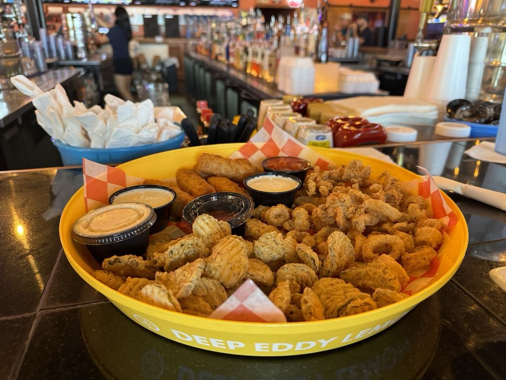 HardKnocks Sports Grill