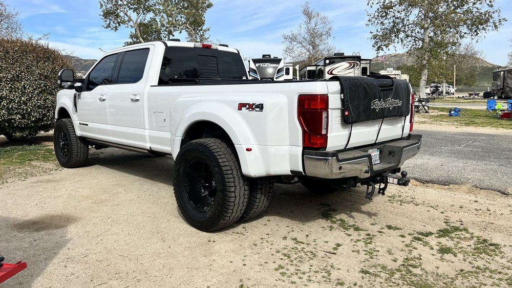 Gomez Custom Wheels & Tires