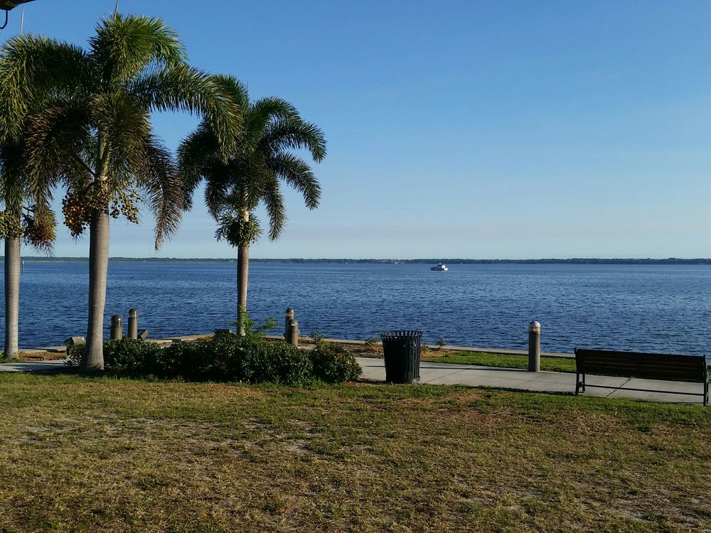 Monroe’s On The Lake Hotel & Banquet Hall Hotels 530 N Palmetto Ave, Sanford, Sanford, FL