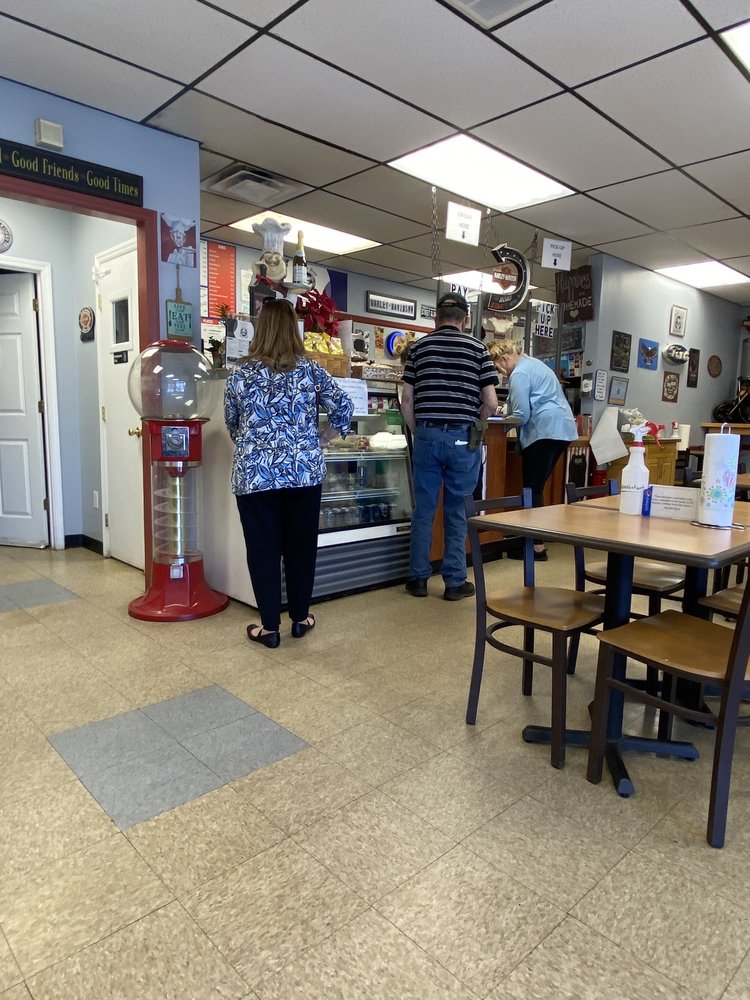 Pete's Grill On Main Street