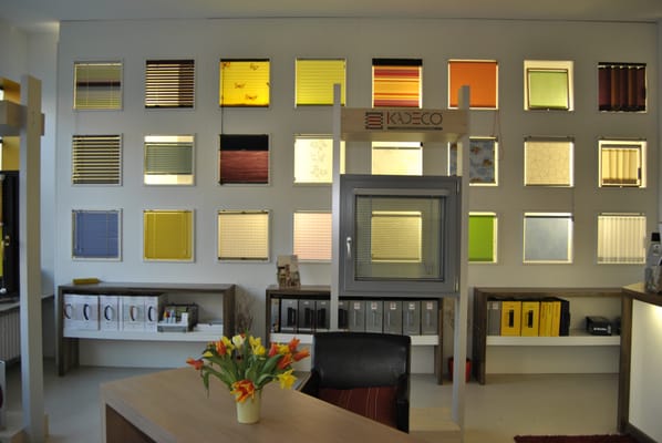 Deko Factory Berlin Wohn Design Der Jalousienladen Tempelhof Get Quote Shades Blinds Gardinen Und Raffrollos Foto Zu Deko Factory Berlin Deutschland Außenjalousien Rollläden