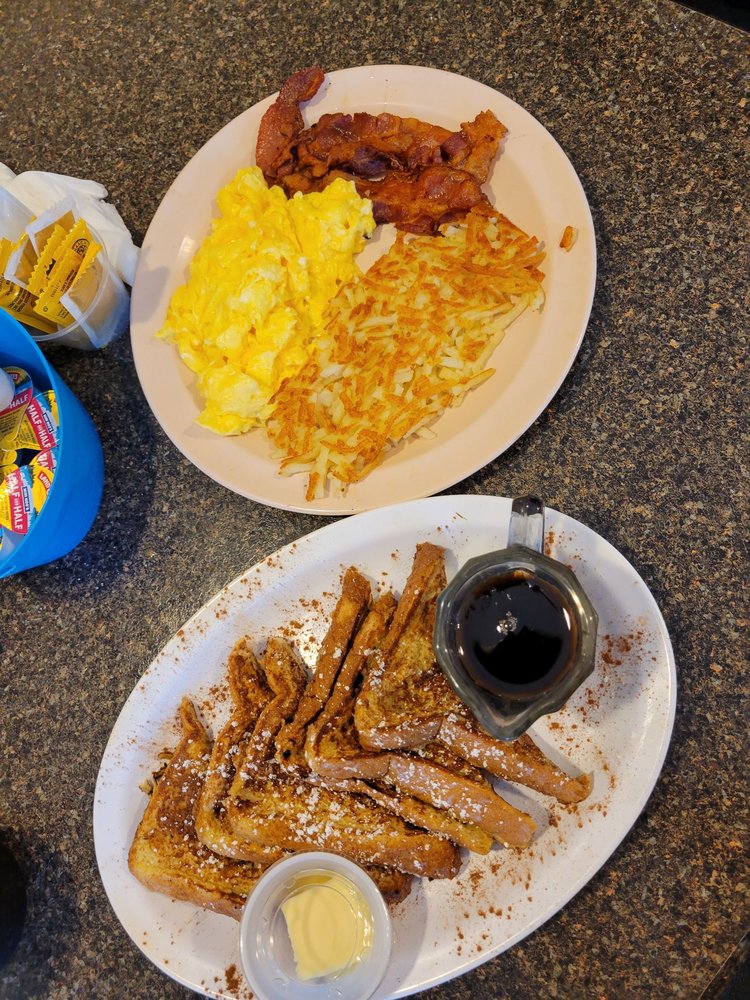 Mango Sun Cafe and Grille