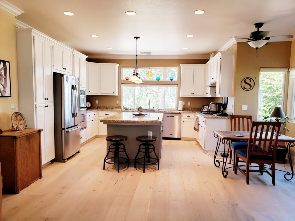 image of business Quaglino