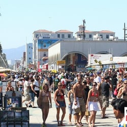 Venicebeach Recreation Centers Pacific Ave Venice Photo Of Venicebeach Venice Ca United States