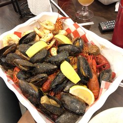Clawdad S Seafood Boil 20 Photos 32 Reviews Cajun Creole 107 Photo Of Clawdad S Seafood Boil Winchester Va United States