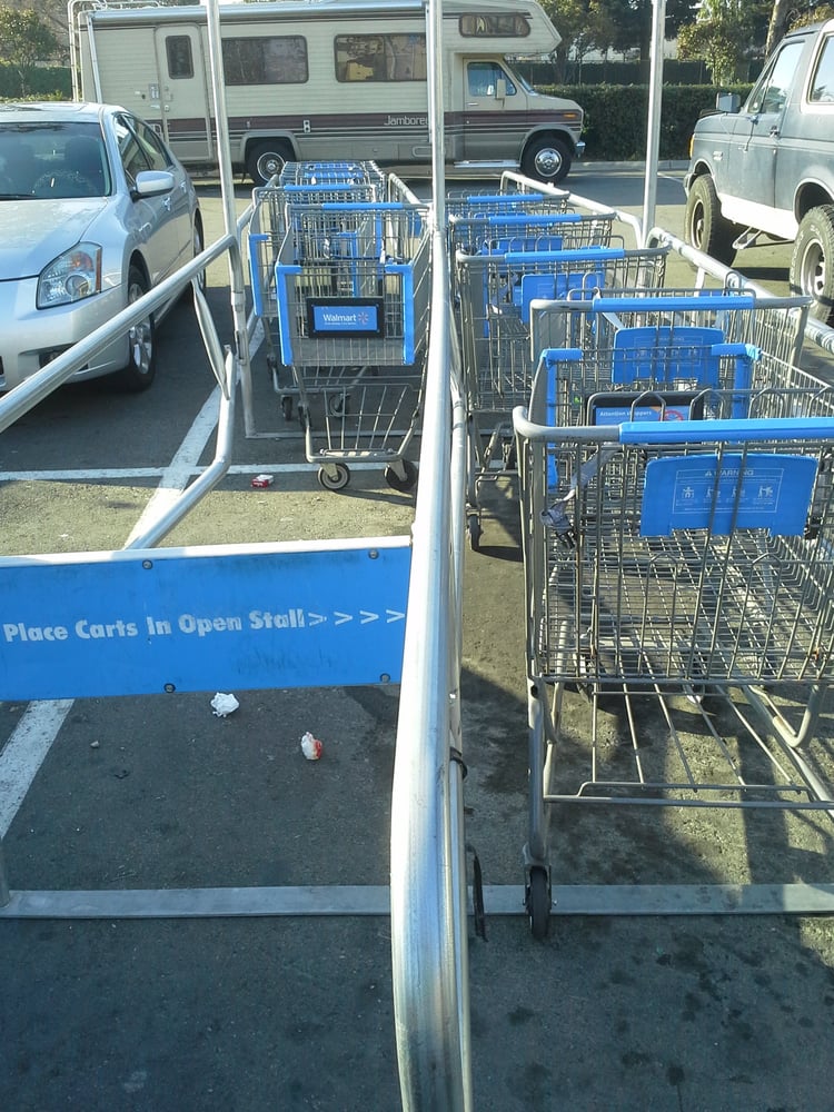 Walmart customer parking in front of the cart return. r/trashy