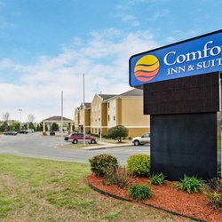 Comfort Inn Suites 18 Photos Hotels 209 W Commerce Bryant Photo Of Comfort Inn Suites Bryant Ar United States
