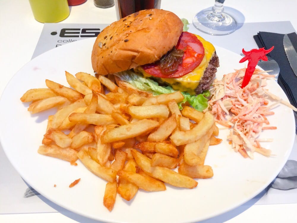 Tata Burger 64 Photos & 49 Reviews Burgers 54 rue SainteCroix de