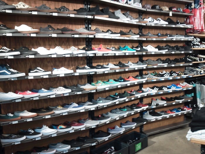 Zumiez 10 Reviews Shoe Stores 244 Bellevue Sq, Bellevue, WA