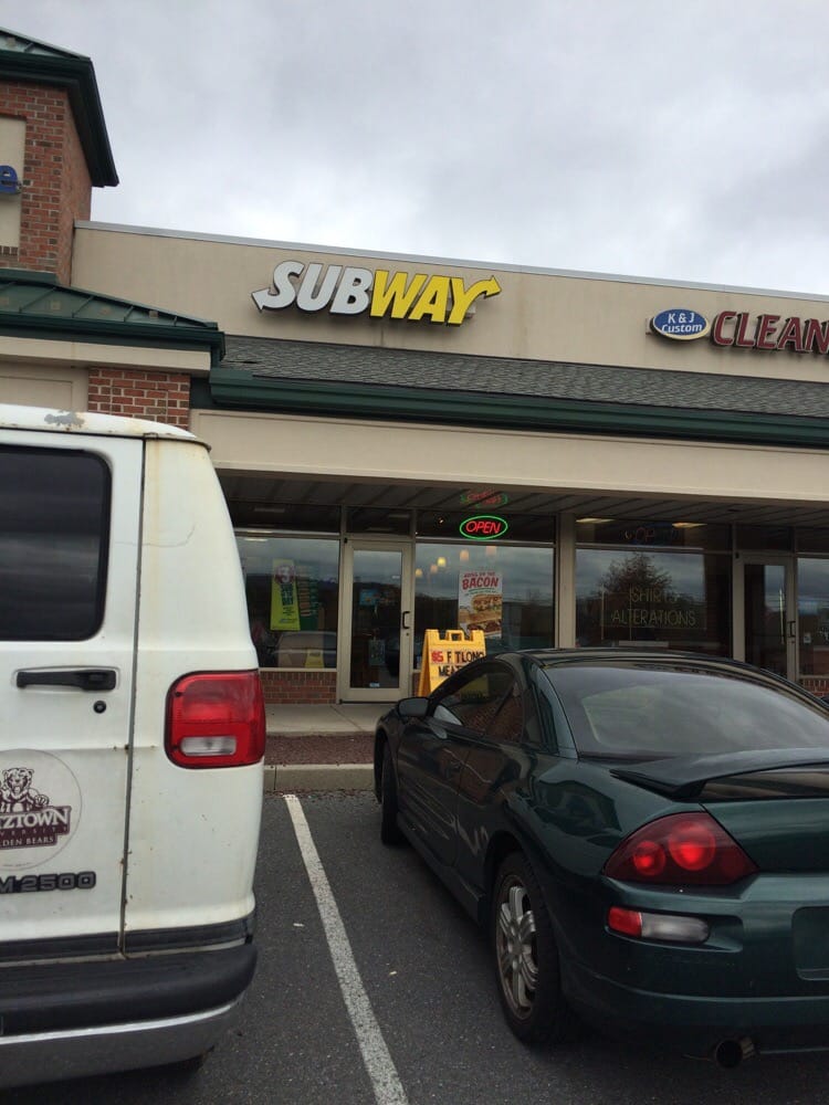 Subway Sandwiches 955 Ben Franklin Hwy W, Douglassville, PA