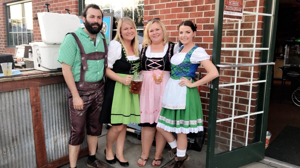 Second and Green Tavern