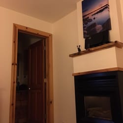 RedWolf Lakeside Lodge - 82 Photos & 36 Reviews - Hotels - 7630 N Lake