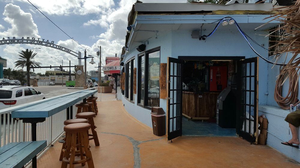 Rick's Surf Bar And Restaurant