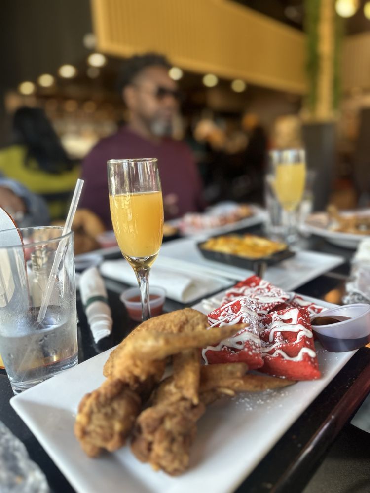 7th Restaurant & Lounge