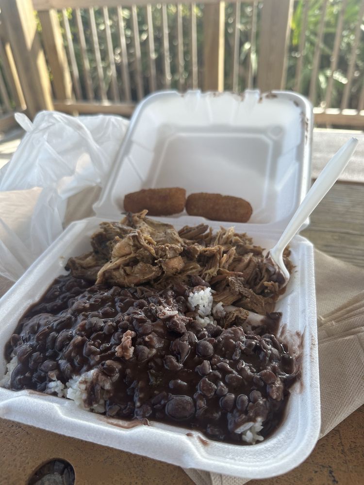 Henry’s Cuban Cafe