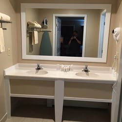 Howe Caverns Motel 12 Reviews Hotels 255 Discovery Dr Howes Photo Of Howe Caverns Motel Howes Cave Ny United States Hotel Room