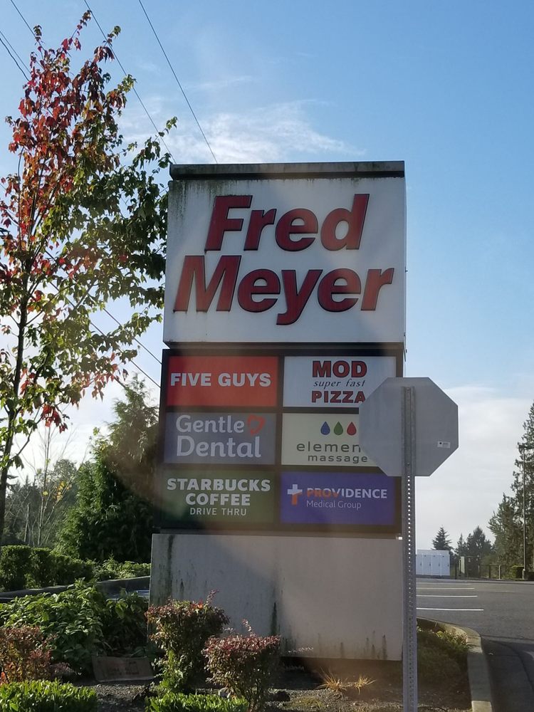 fred meyer 18 photos 83 reviews department stores 2902 164th fred meyers christmas hours