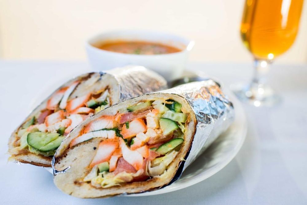 Eat at Mia's