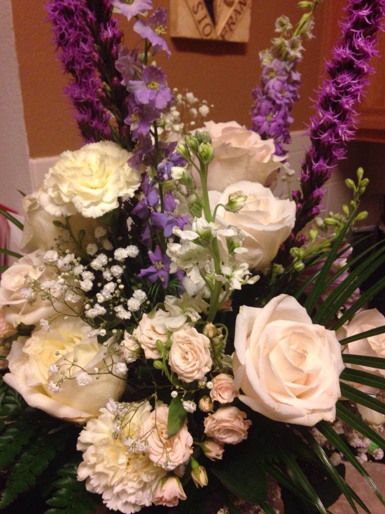 Lori’s Midway Floral Florists 420 S Waco, Van Alstyne, TX Phone