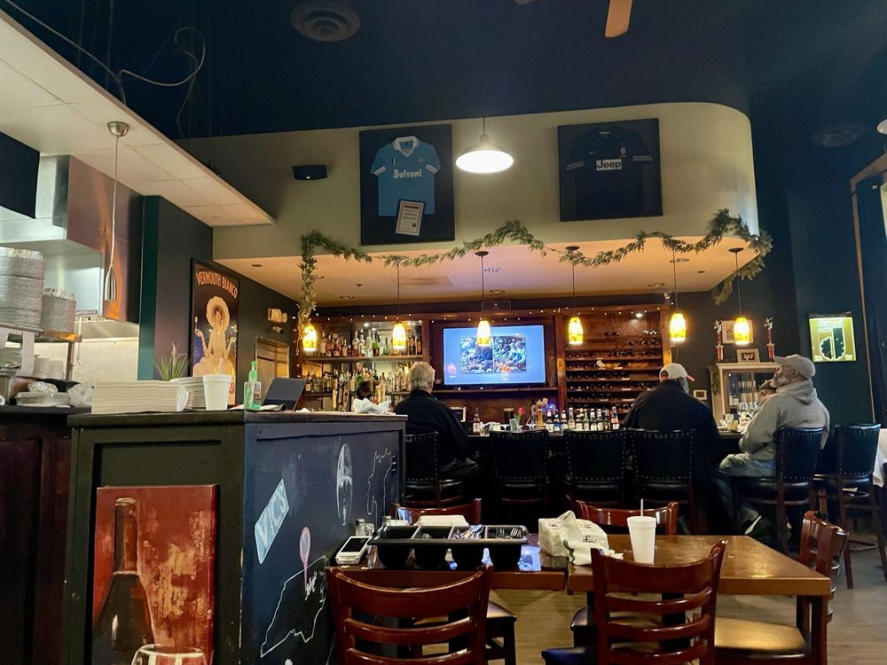 Vic's Italian Restaurant & Pizzeria