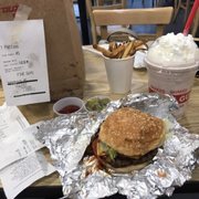 Little Cheeseburger With Lettuce P O Of Five Guys Deptford Nj United States Yummy Cheeseburger Its Little Cheeseburger With Lettuce P O Of Five Guys Deptford Nj United States Yummy Cheeseburger Its