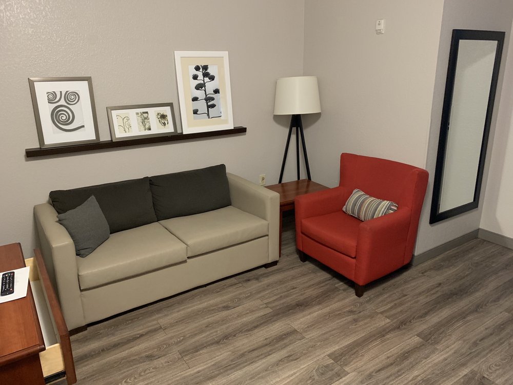 Country Inn & Suites