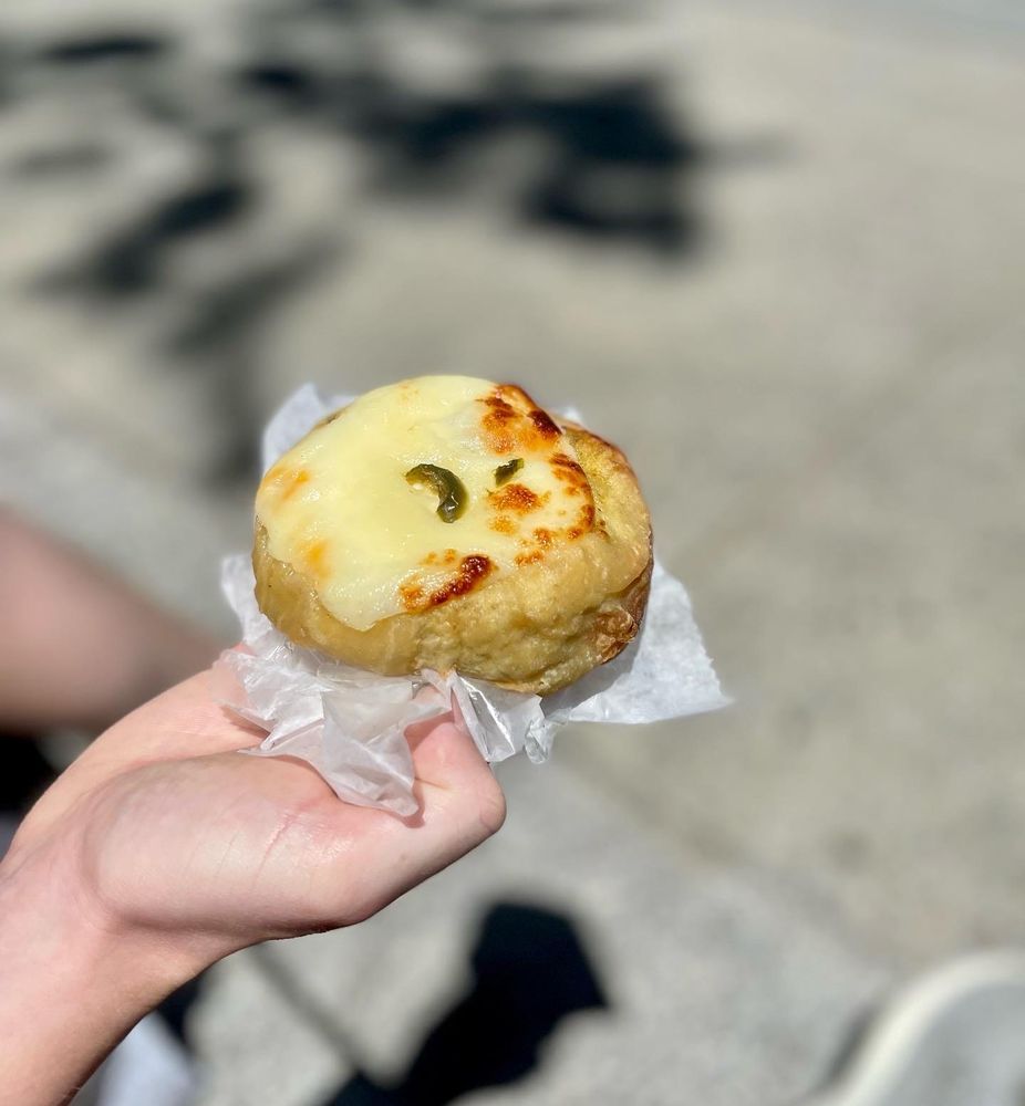 Photo of Yonah Schimmel's Knish Bakery