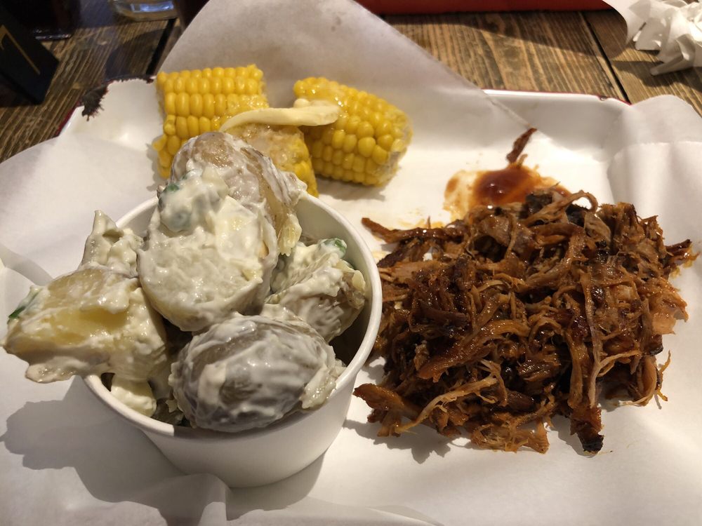 White Rabbit Bar & BBQ