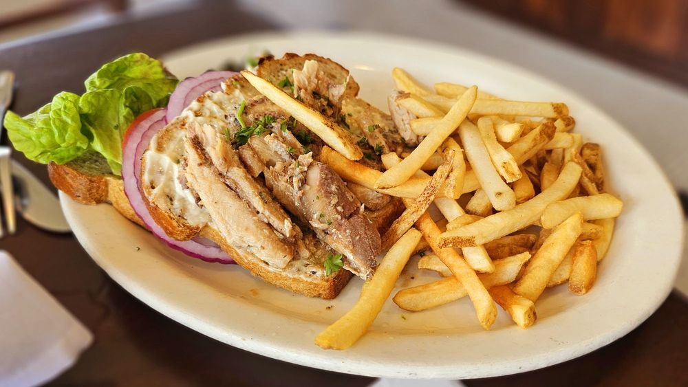 Dorn's Original Breakers Cafe, Morro Bay Roadtrippers