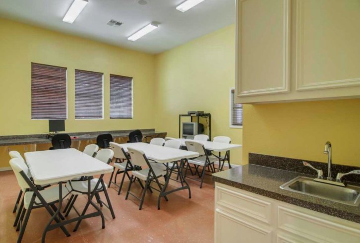 Highland Meadow Village Contact Agent 22 Photos Apartments Highland Meadow Village Contact Agent 22 Photos Apartments 10990 Dr South Belt Ellington Houston Tx Phone Number Yelp