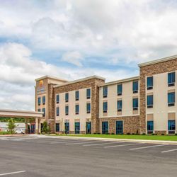 Comfort Inn Suites 21 Photos Hotels 234 Highland Pkwy East Photo Of Comfort Inn Suites East Ellijay Ga United States