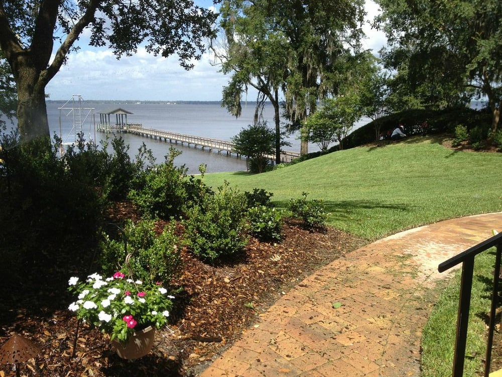 River Oaks Outdoor