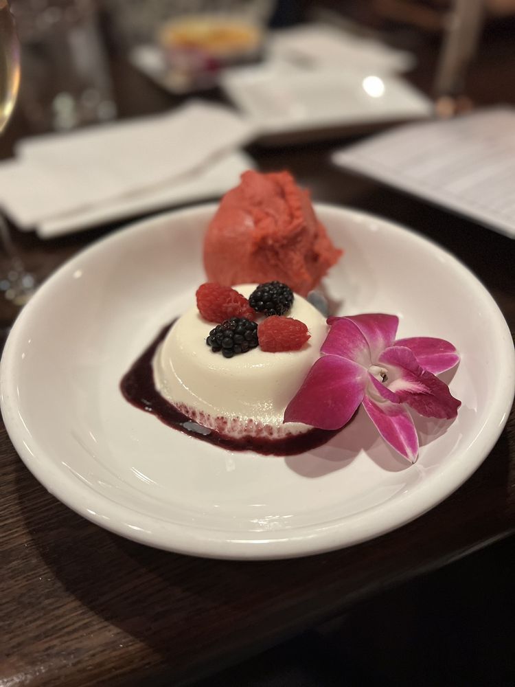 Vinos Finos Tapas and Wine Bar