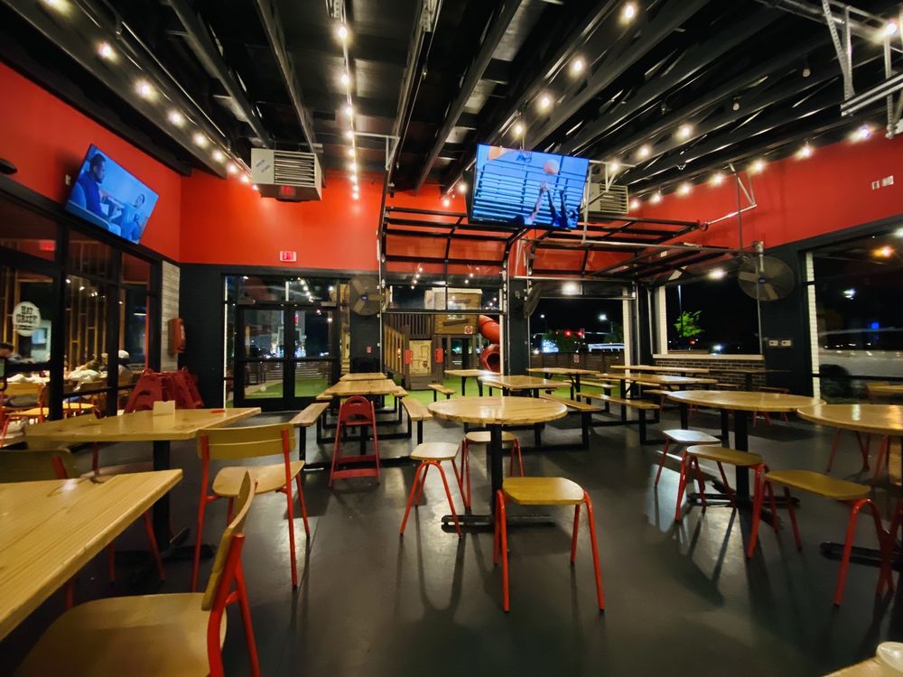 Hat Creek Burger Company