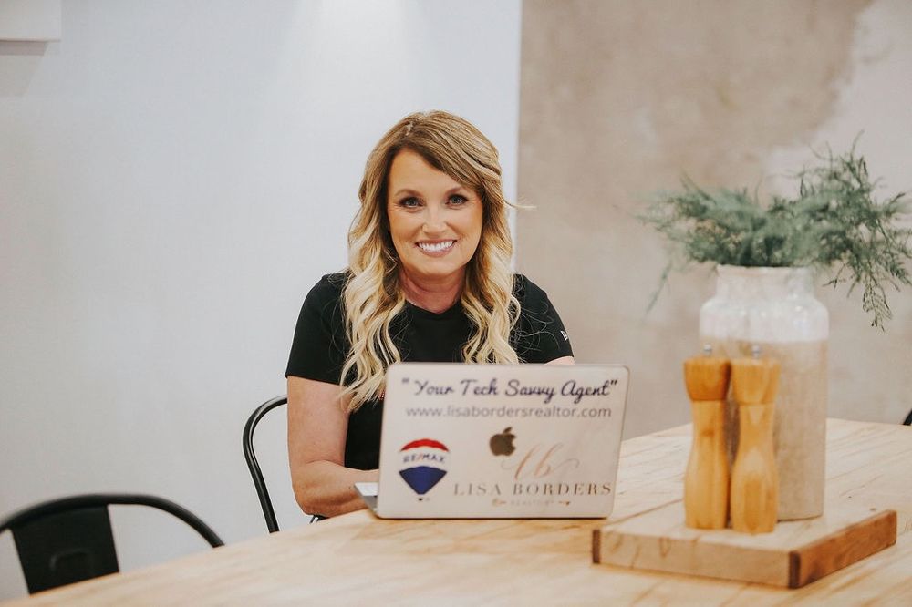 Lisa Borders- RE/MAX Select